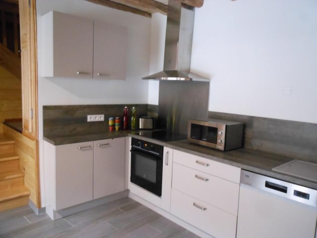 31G101175-2892a85d0c654b02944238e86452fc75