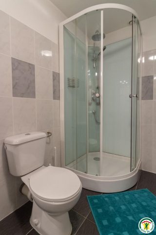 31G101201-53c68ab204e54c448c3b5acdd845a269