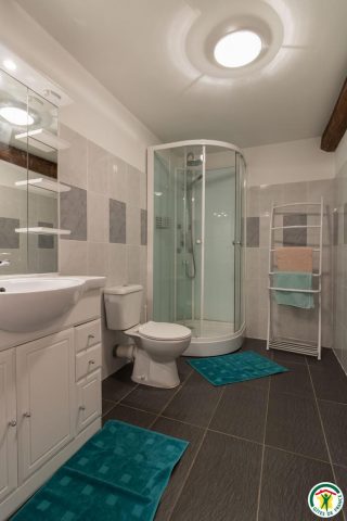 31G101201-ad1a10c78bb04e6ba72e6e3f2834e59a