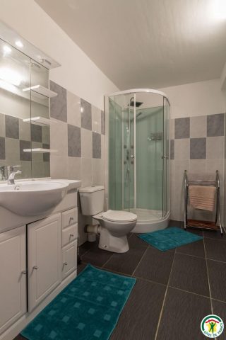 31G101201-b1bee154490648818ccc2b29ad15c5ec