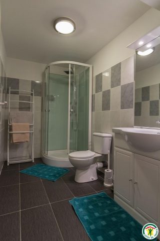 31G101201-bdfd03ebbd0e4478a3f62cb4ca41405a