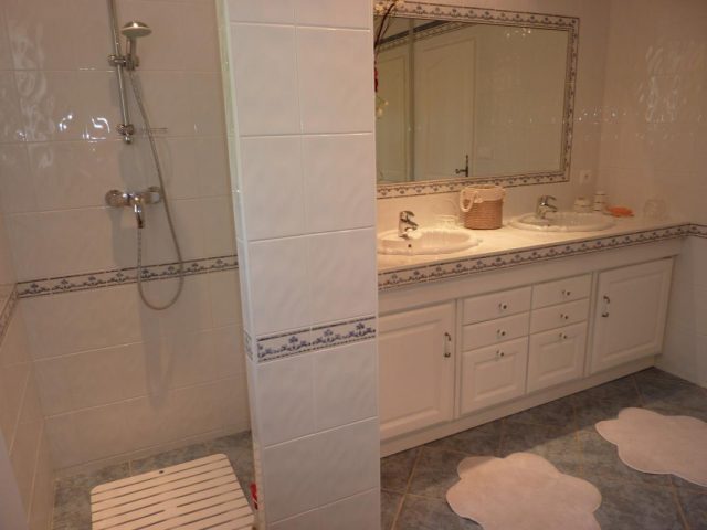 31G101202-3cc1f00a89654f16a71d3c74e857035f