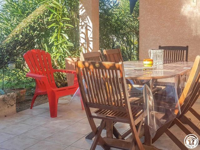 31G101202-8e25d004034a4652945bc0f47a9b9e53