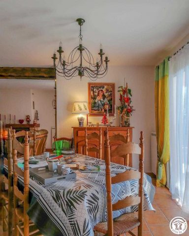 31G101202-b26eada683284bb5a62d128187c1a1d5