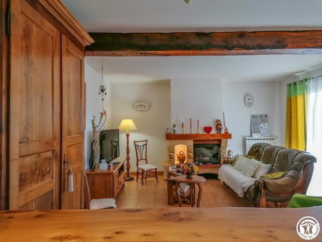 31G101202-b2d23782bff54f3086b8e3077e027390