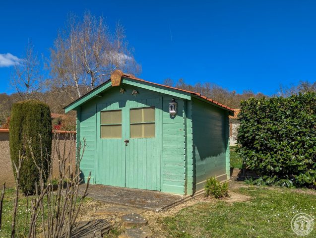 31G101202-e8c57606ca144dcf91994da6de0934bc