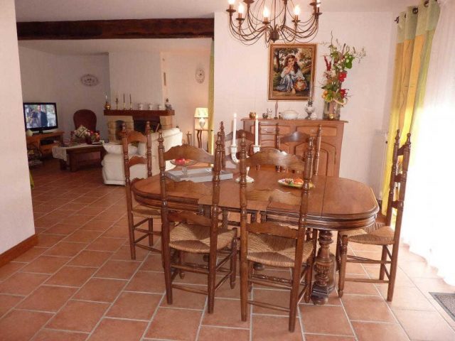 31G101202-e9b6e664de134780b3a755d64a82bf07