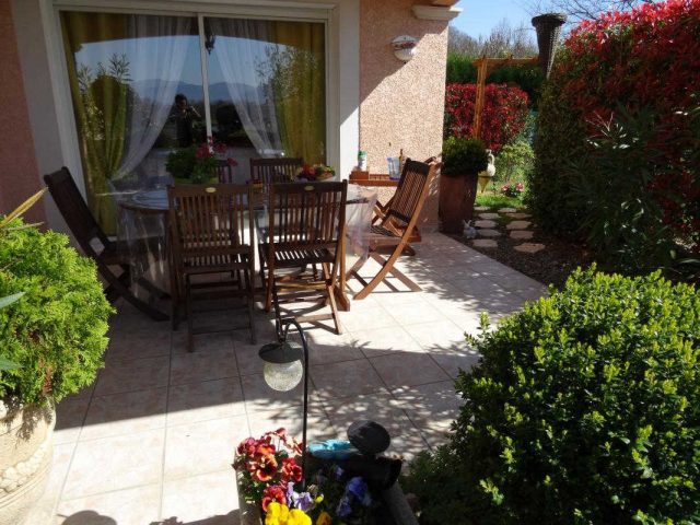 31G101202-f785edb669aa4495b049729d4f652d79