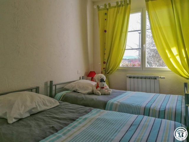 31G101202-f995da36cae7458bb60c94c24e8a57c8
