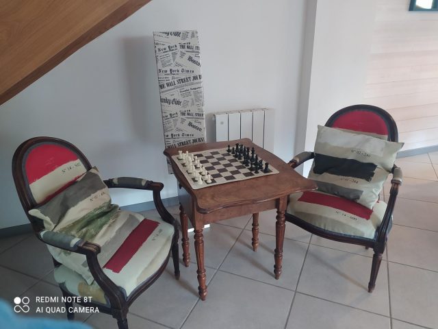 31G101218-364e272f68d744d88074330956756026