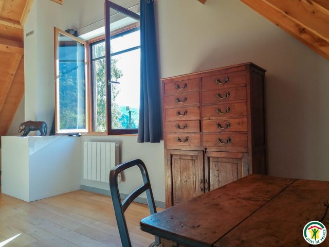 31G101218-b1b11ff4f4b74b1d81c9711883cd3cf8