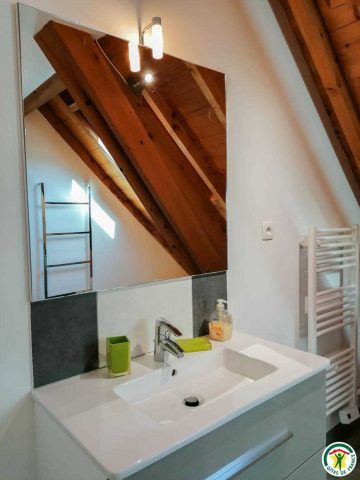 31G101218-f79c522213b14c63b52573881deef718