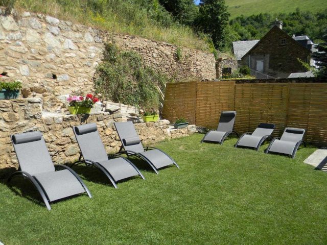 31G101242-6c029543b8dd466eabfd4438734ea90e