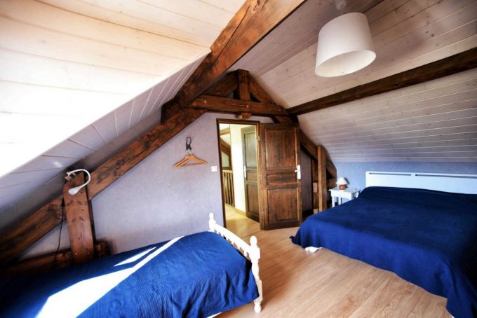 31G101242-aeadffc08a954158bc5033422d244f76