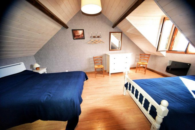 31G101242-bab685aae7cf41fba161b640e87de4bc