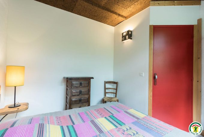 31G101247-040e725ad72a4ff0ad66c4561c24c2b2