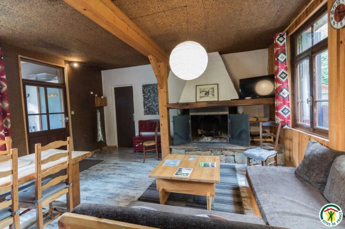 31G101247-9ff26230469d495a95b9050b80d9e522