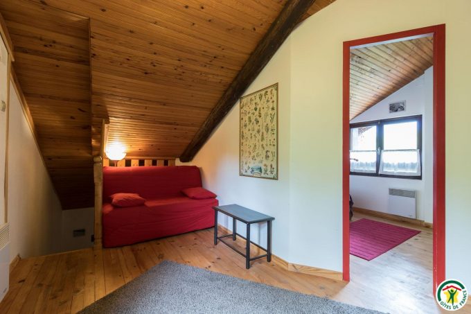 31G101247-a3c654fc5935416284bacca2351a0117