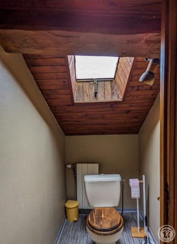 31G101249-c5d0ac38882f4f4687bcf4ccc30cf907