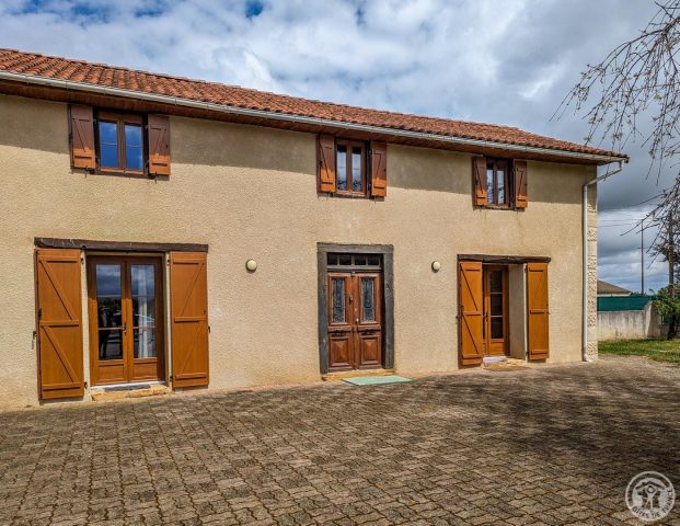 31G101249-d2c85c4289a14fb19f10a584c04aeae3