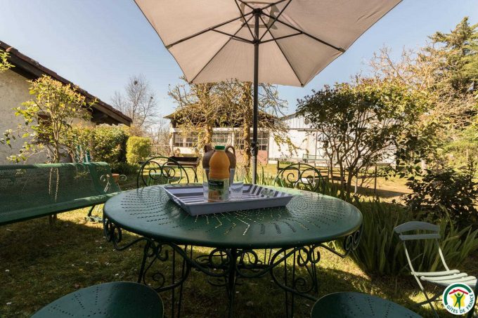 31G101275-65331bb58fe2439e85d95ee6281c0f0a