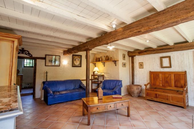 31G101275-728b26dfc8f244bd9b04783ef8a94378