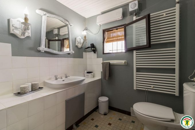 31G101275-cfff67bdd36f4016af89e6eac978c2f4