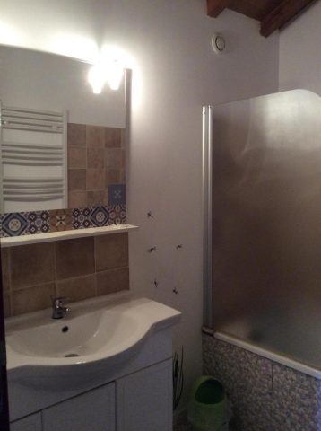 31G101281-1ab07a47346e49b688c006832ed58558