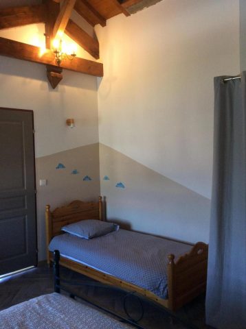 31G101281-25edd57e966c413aba65e186a521d23a