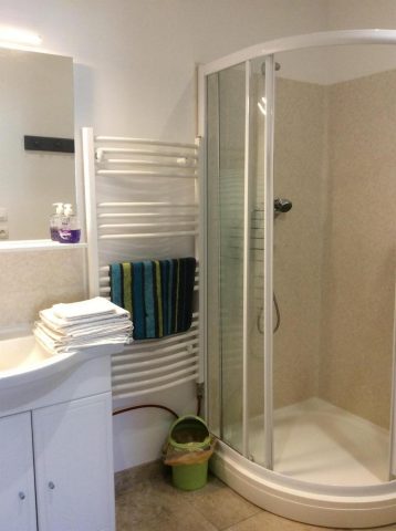 31G101281-83d59bdf4bec4fc7954ac4f864bda394