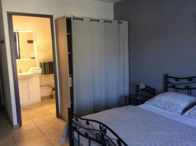 31G101281-f4ed1e687a6148f585d224cfacd5e948