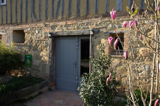 31G101284-6c3a356eb4054f58882c03ca37b61732