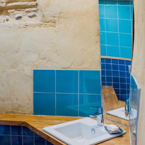 31G101284-7b46fc30ceb648479bd494d5e8cbcefd