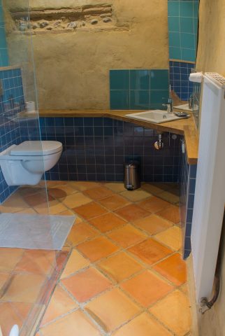 31G101284-c433466b0ea1465680085567746c2a41