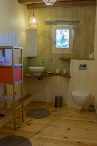 31G101284-f1fb98919a5d4c72a8f6f0107ee03589