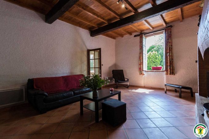 31G101297-200b214d222b4cd09f84dd1067a623b1