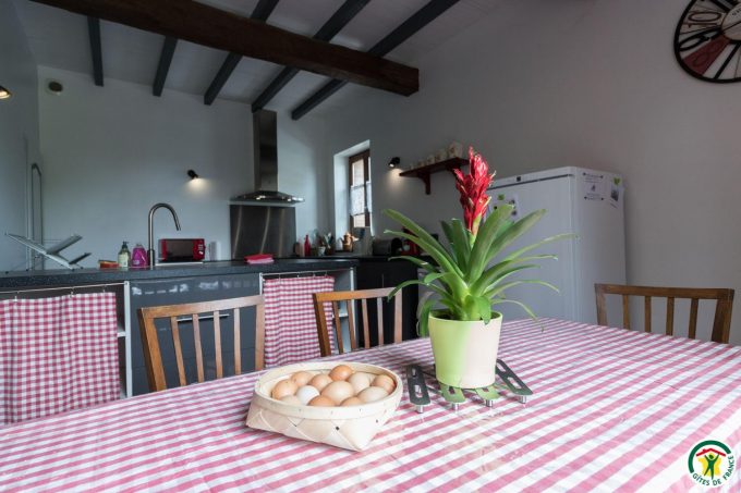 31G101297-87f7431a1af9481c8870561257d03280