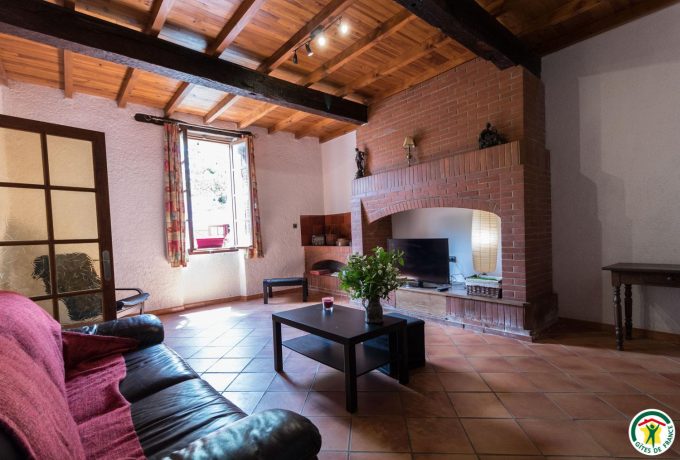 31G101297-d17a0b628cc54b65b3f39c2cd89865db