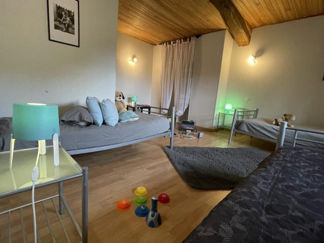 31G101337-1c8c741735a9439a8f12e1c7562e19a0