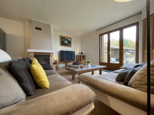 31G101337-7150da13734449a79a8cc7460c71621a