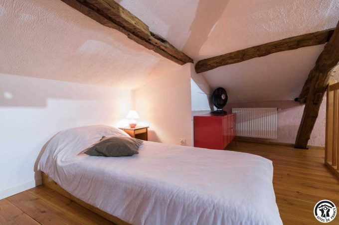 31G101342-8a80886145b144d9a9009d3f006955d8