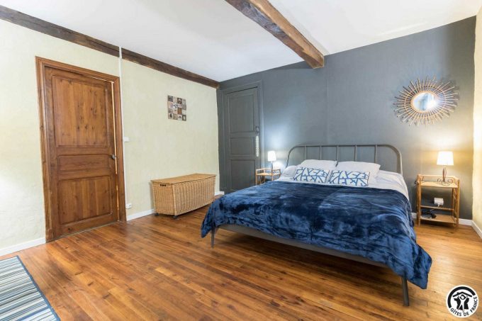 31G101342-934aac5c3c294a589399ae866260fc58