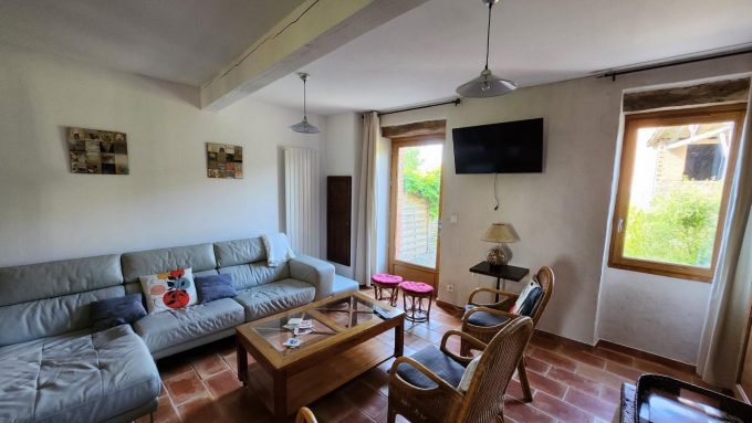 31G101343-0a635256e7374bcf9acd870cd1ce091c