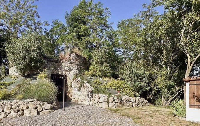 31G101343-ea2bb91f37864243b3cae2f3fb2560bb