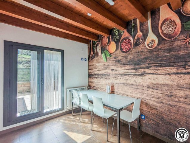 31G101360-7c6e2de6c59241828063adac94c34ca6