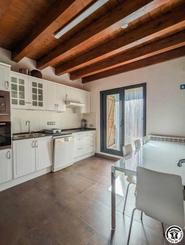 31G101360-af5177ae72064041974325d12ceb2db0