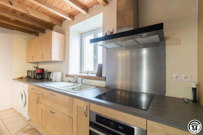 31G101370-420f90aabb094dad868a17021f973516