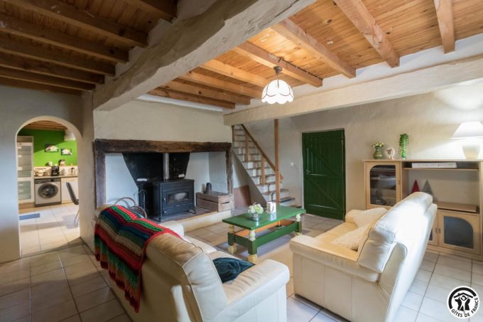 31G101371-10b47313d3a14a1a8a0d04d396ff6001