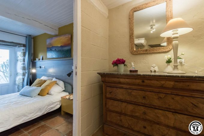 31G101371-d20e1b9aa3404d95b137557a566879d3