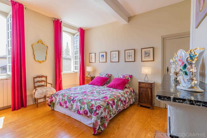 31G101373-12a46469f944429b929153e8d85bc984